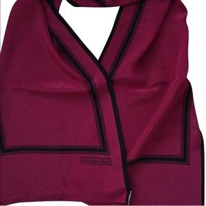 Christian DIOR scarf.
